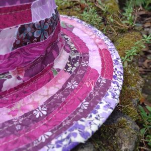 Chapéu Rosa Escuro/Verde Seco